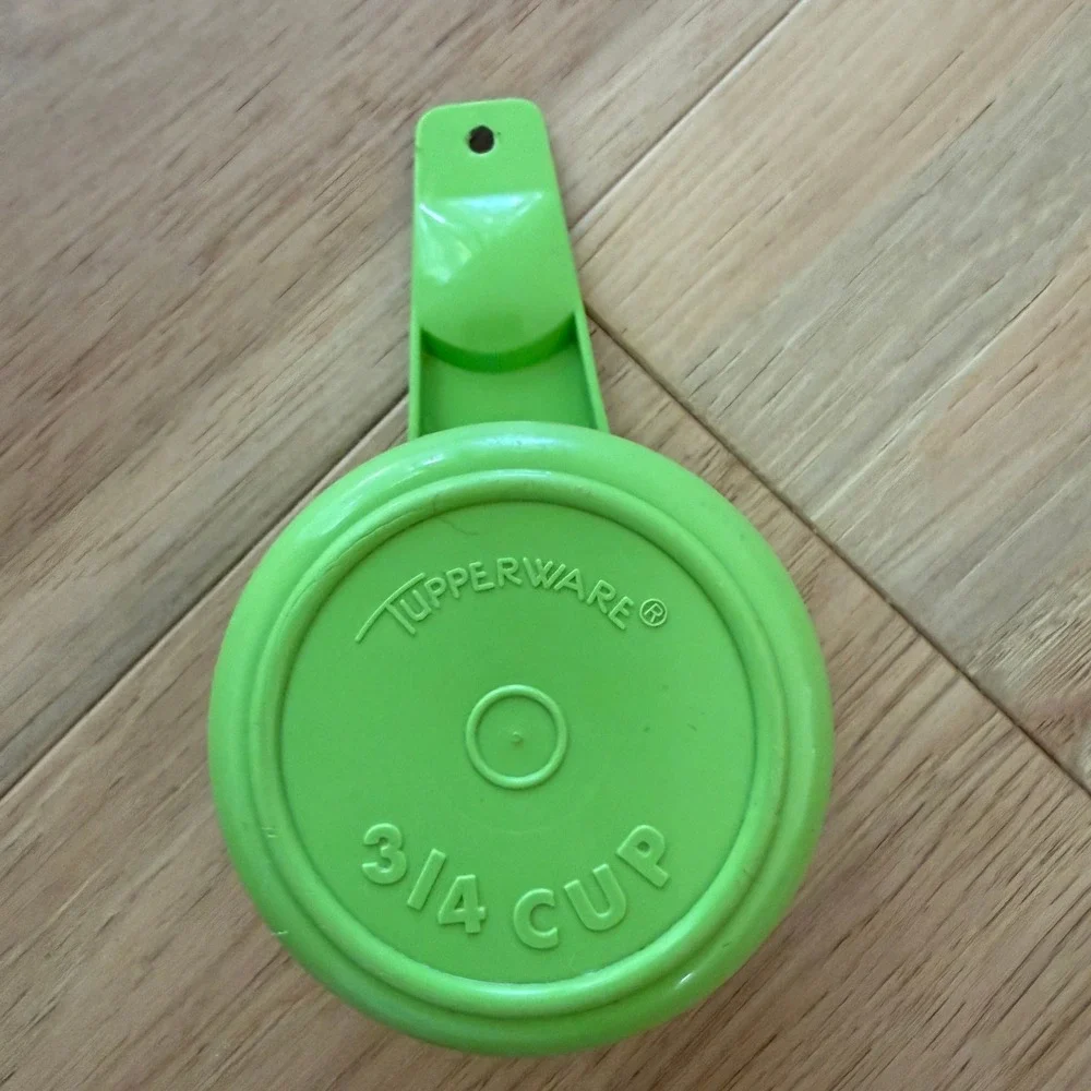 Tupperware Measuring Cup 3/4 Cup Apple Green Vintage Replacement Kitchen Tool